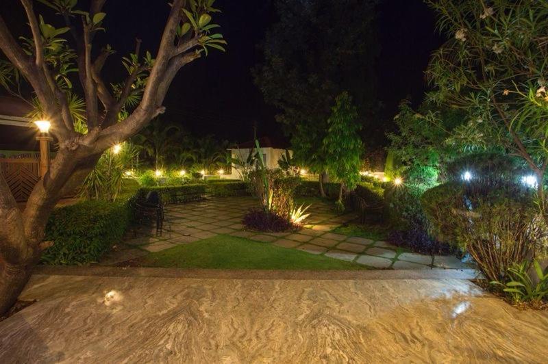 Anandvan Holiday Homes, Wai Exterior photo